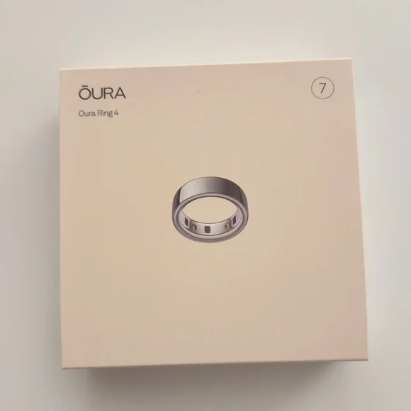 Oura Ring Gen 4 Size 7 Silver Brand new in box - Picture 1 of 9